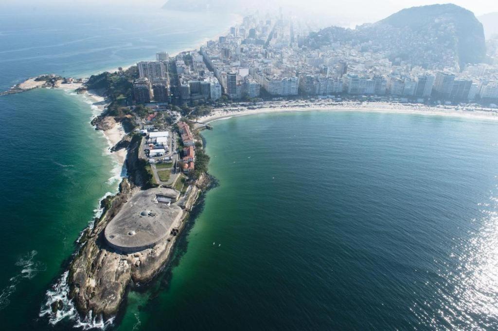 Studio Completo Na Praia De Copacabana Com Ar, Wifi, Netflix, Ate 4 Pessoas, Fundos Claro E Silencioso, Pauloangerami Pj135 Rio de Janeiro Zewnętrze zdjęcie