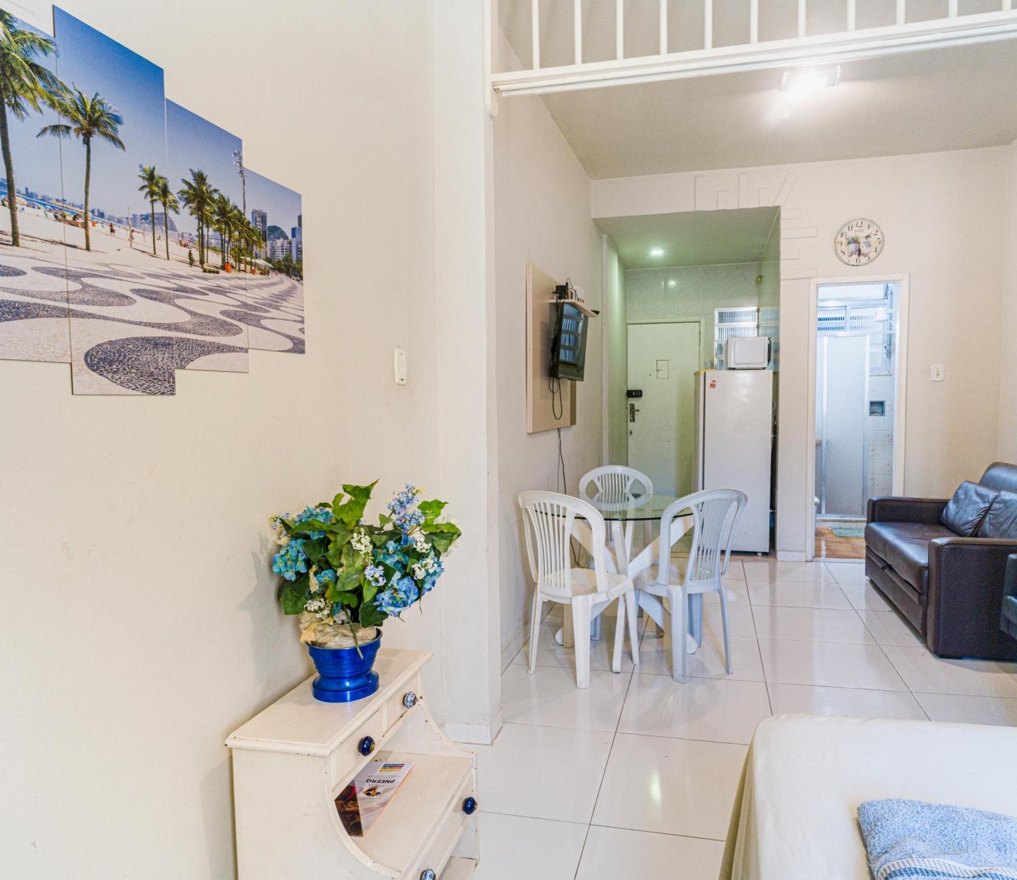 Studio Completo Na Praia De Copacabana Com Ar, Wifi, Netflix, Ate 4 Pessoas, Fundos Claro E Silencioso, Pauloangerami Pj135 Rio de Janeiro Zewnętrze zdjęcie