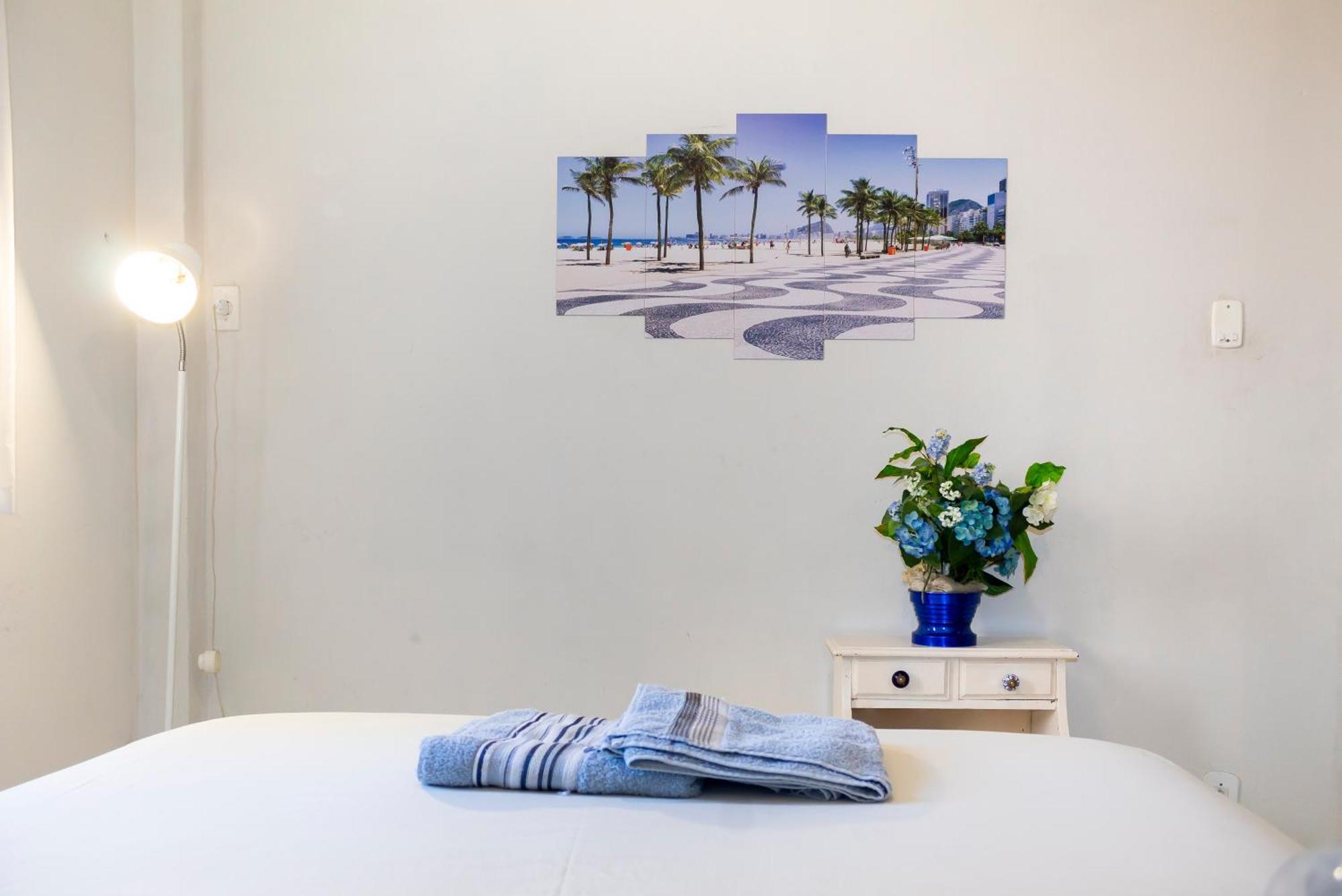 Studio Completo Na Praia De Copacabana Com Ar, Wifi, Netflix, Ate 4 Pessoas, Fundos Claro E Silencioso, Pauloangerami Pj135 Rio de Janeiro Zewnętrze zdjęcie