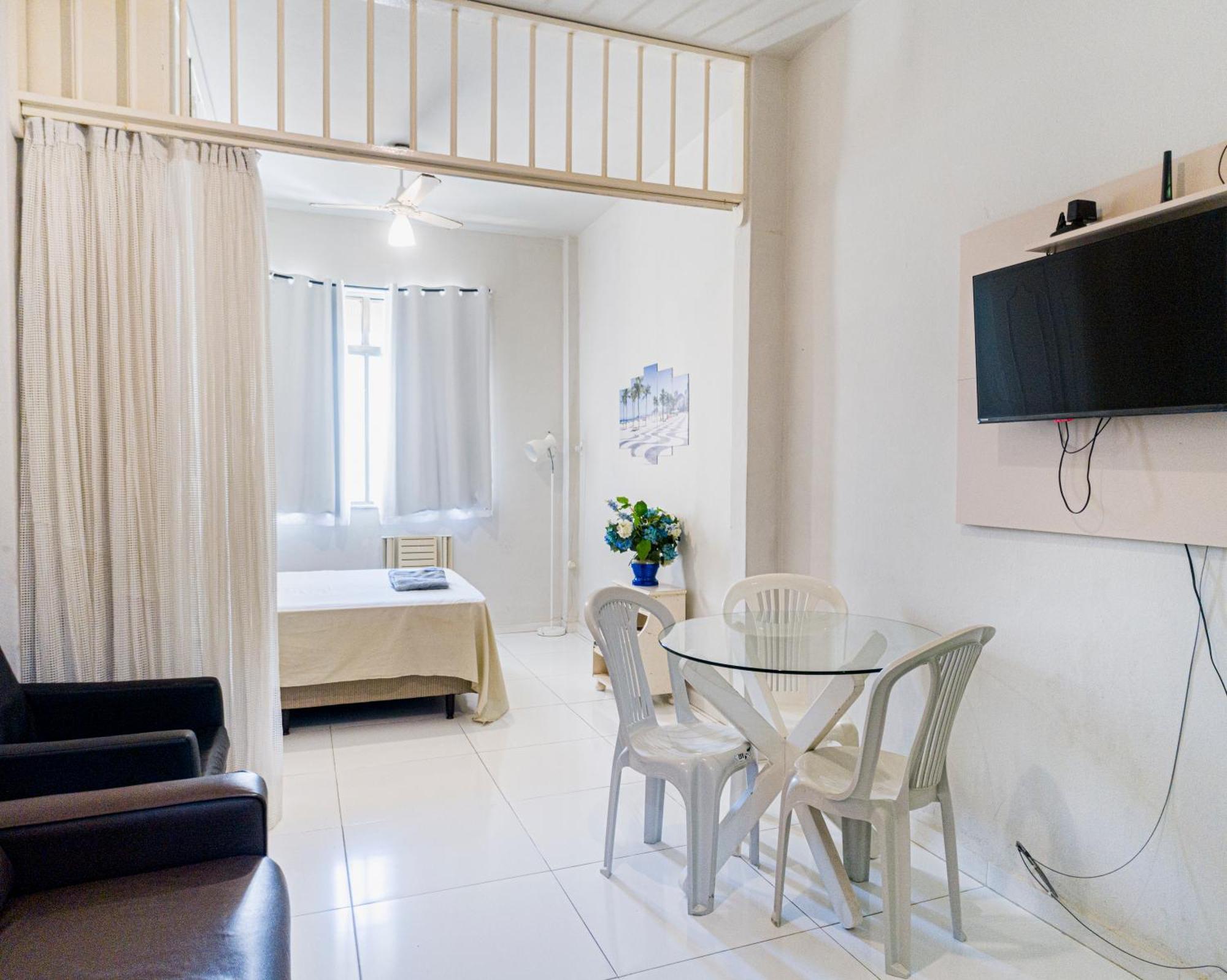 Studio Completo Na Praia De Copacabana Com Ar, Wifi, Netflix, Ate 4 Pessoas, Fundos Claro E Silencioso, Pauloangerami Pj135 Rio de Janeiro Zewnętrze zdjęcie